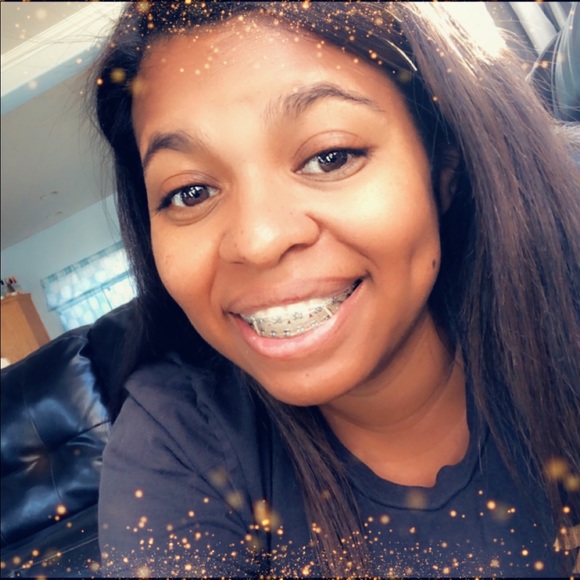 Meet your Posher, Maria - Picture 2 of 2